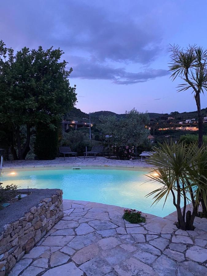 Relais San Sebastiano Villa ปิเอตราลิกูเร ภายนอก รูปภาพ